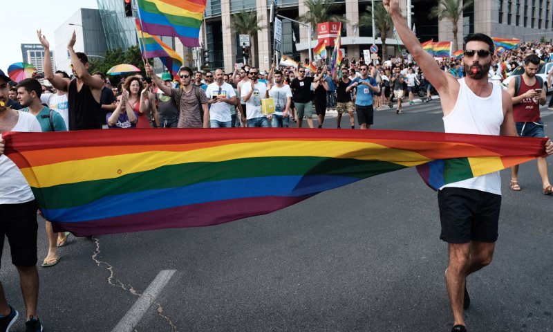 הדו"ח חושף: חינוך להטב"י חודר למשרד החינוך
