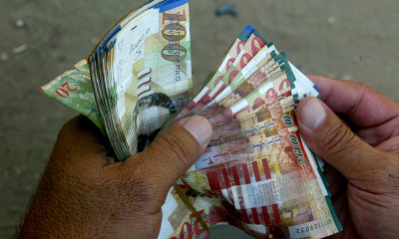 שו"ת סמס: אין לנו כסף לחתונה, מה לעשות?