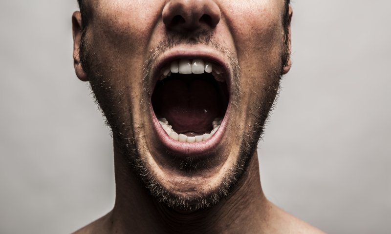 בחיי שקשה כבר לנשום מהשיח הציבורי הנפיץ