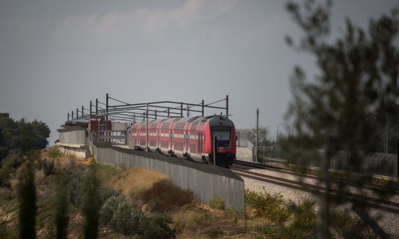השב"כ חוקר: מכשול הונח על פסי הרכבת בצפון