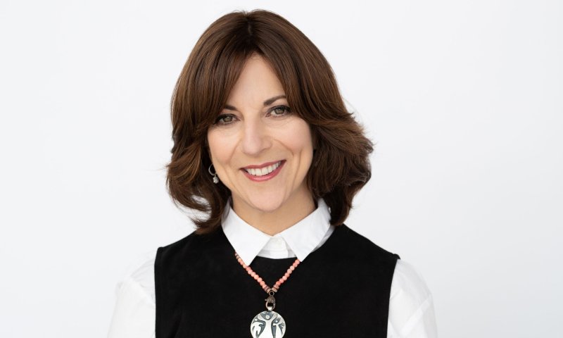 הרבנית לורי פלטניק תשיא משואה ביום העצמאות