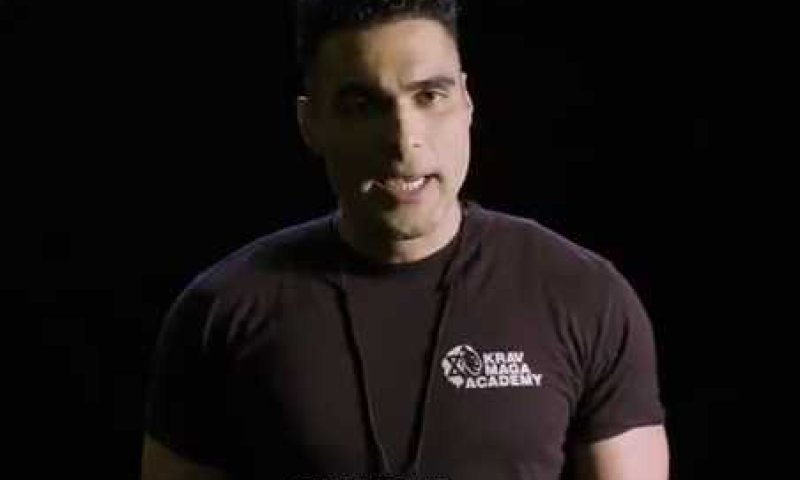 קורע: ליברמן עושה סאשה ברון-כהן