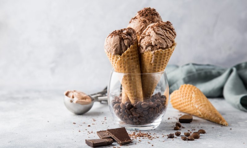 5 מרכיבים בלבד: כך תכינו בבית גלידת קפה מטורפת