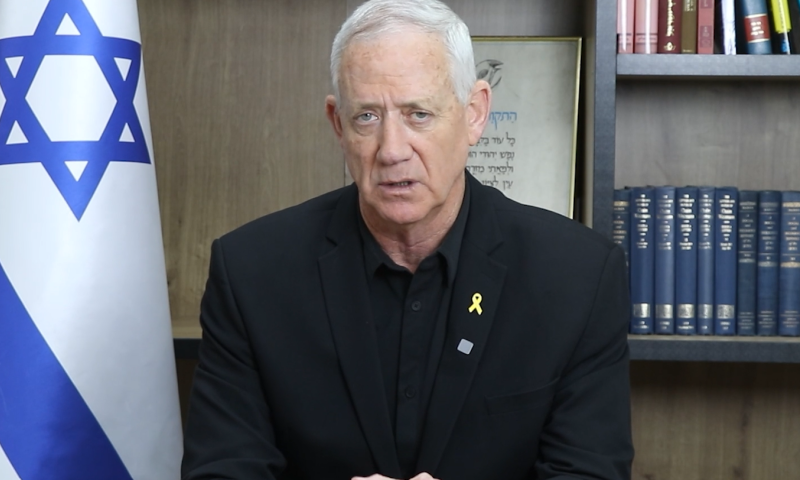 גנץ: מחויבים לקדם את המתווה לעסקה כפי שגובש