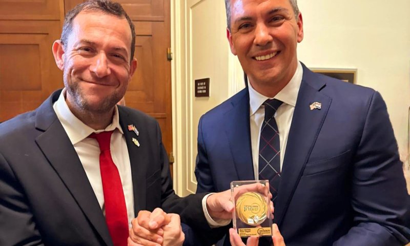 נשיא פרגוואי ליוסי דגן: "שולח ברכות לכל תושבי השומרון"