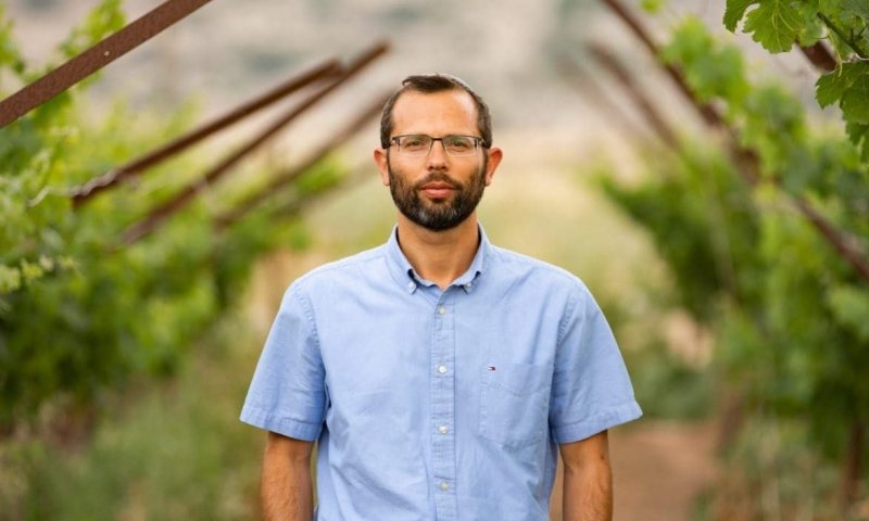 השופט פסק: המודעות של ישראל גנץ לא חוקיות