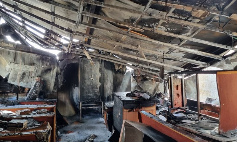 שריפה בבית כנסת: לוחמי האש חילצו את ספר התורה