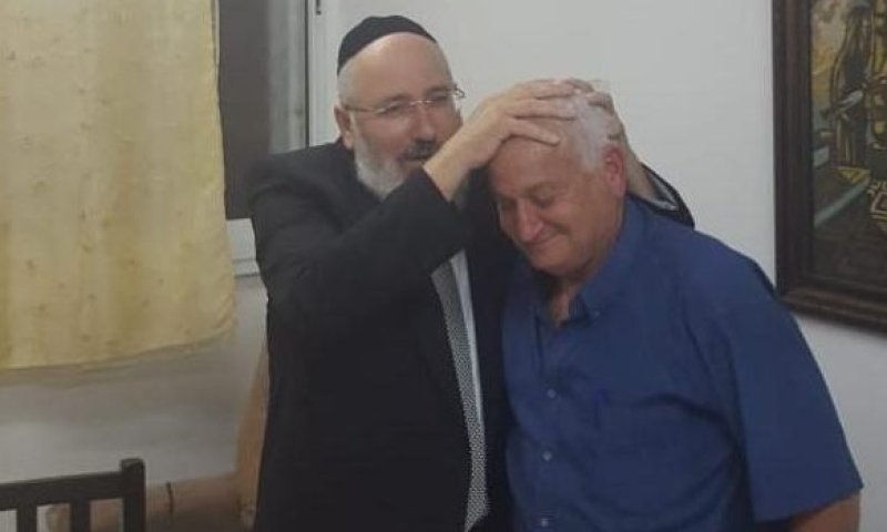 לפני השבעתו אלון שוסטר זכה 'לברכת כהן' להצלחה