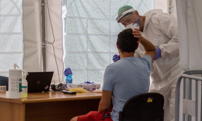 נתוני הקורונה: אחוז הנדבקים עולה, זינוק במתים