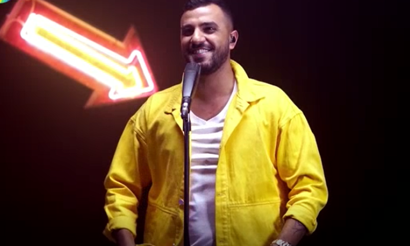 משעשע: איתי לוי מבצע את הלהיט שלו בגרסה חסידית