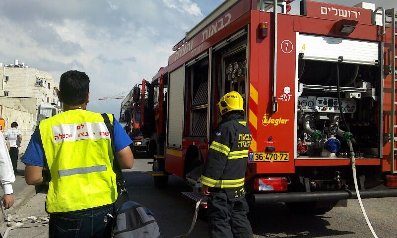 ירושלים: תלמידי ישיבה פונו בשל שריפה