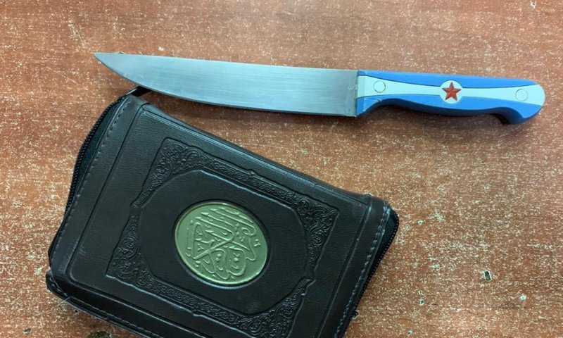 עם קוראן וסכין: נמנע ניסיון פיגוע דקירה במערת המכפלה