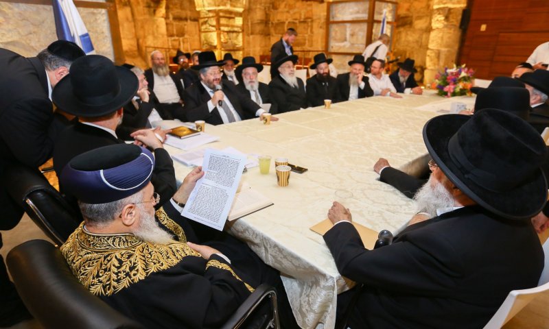 מועמד למנכ"ל הרבנות &ndash; לא דיווח את כל המידע לוועדה