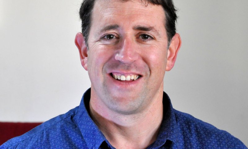 אלישיב רייכנר נגד הרב הסרוג: לאן הלכה היושרה ולאן הלכה הבושה