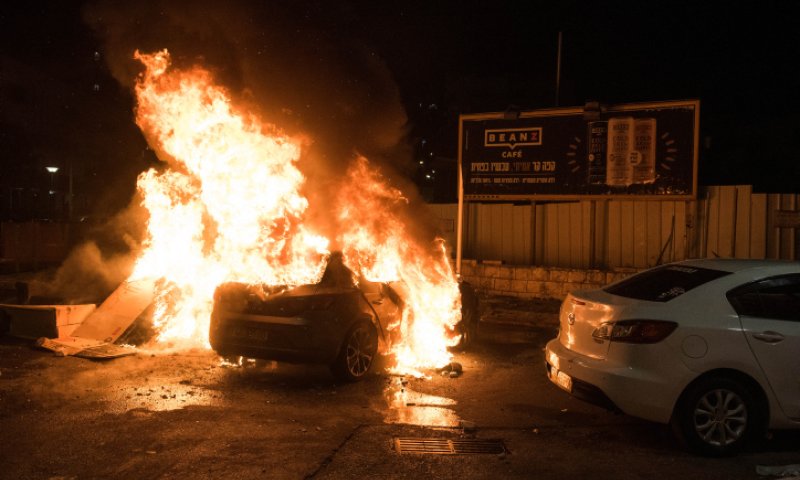 כתב אישום נגד מצית המלון בעיר עכו בזמן הפרעות