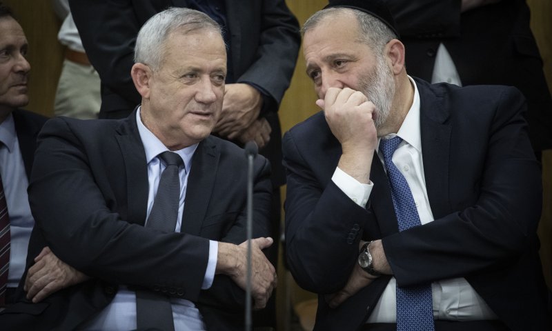 "די עם השקרים!" דרעי חושף מה לפיד הציע לו