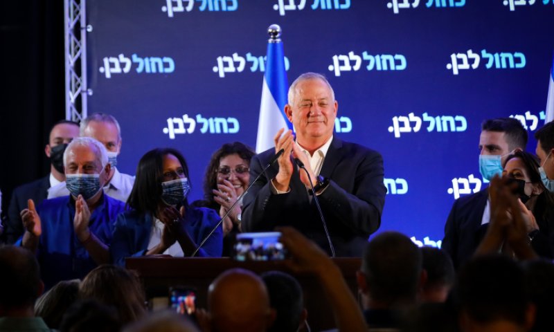 אותו נוסח באותו זמן: הציוץ המתואם של חברי כחול לבן