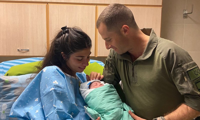 תיזמון לידה: האבא המג"ד היה נוכח בדיוק בזמן