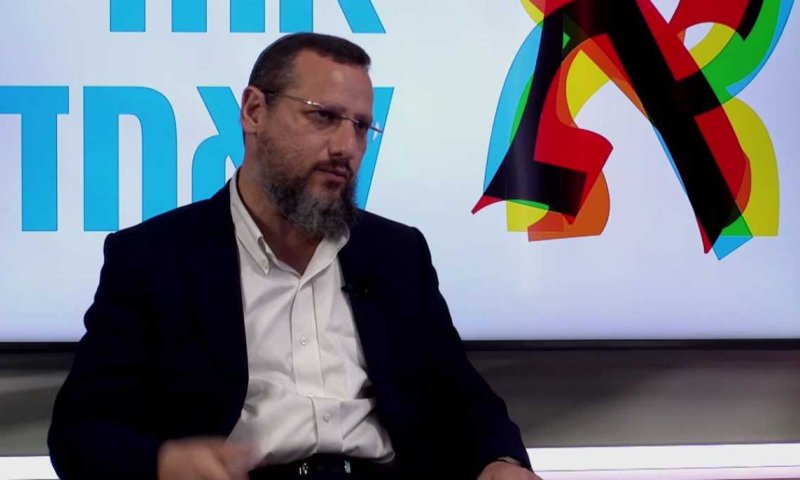 בראש השנה מחברים את זכות התורה לתקיעת השופר