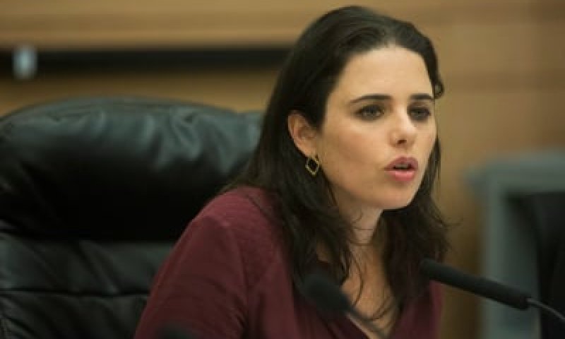 המאבק על משרד הדתות; "בלי הסדר נשב בחוץ"