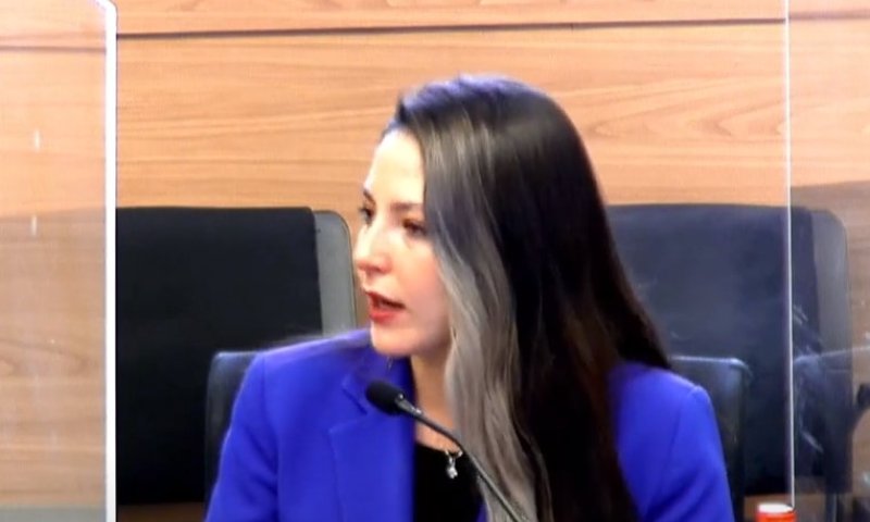 הכתבת הצעירה והמבטיחה עוזבת את עולם התקשורת