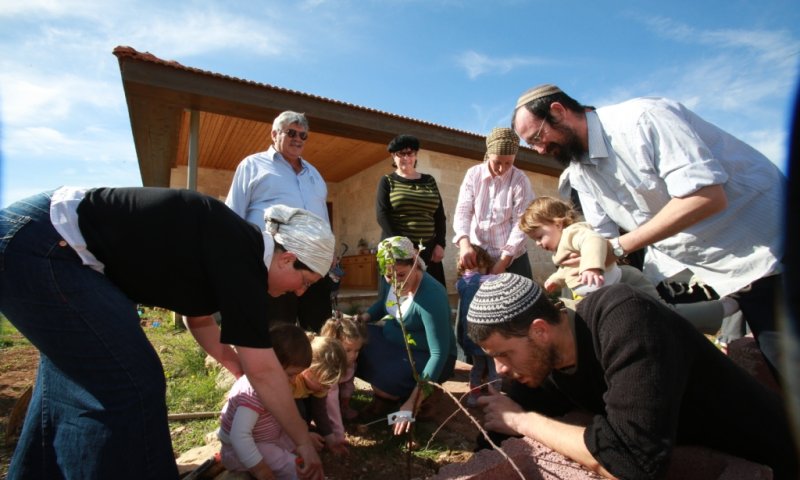 שלוש שנים לטבח: 38 ילדים קרויים על שמם של בני משפחת פוגל