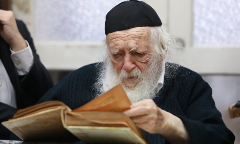 בשורה משמחת: הרב חיים קנייבסקי החלים מקורונה