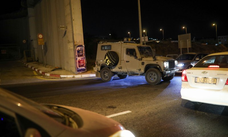 פלסטיני גנב רכב בירושלים ונתפס במחסום | צפו