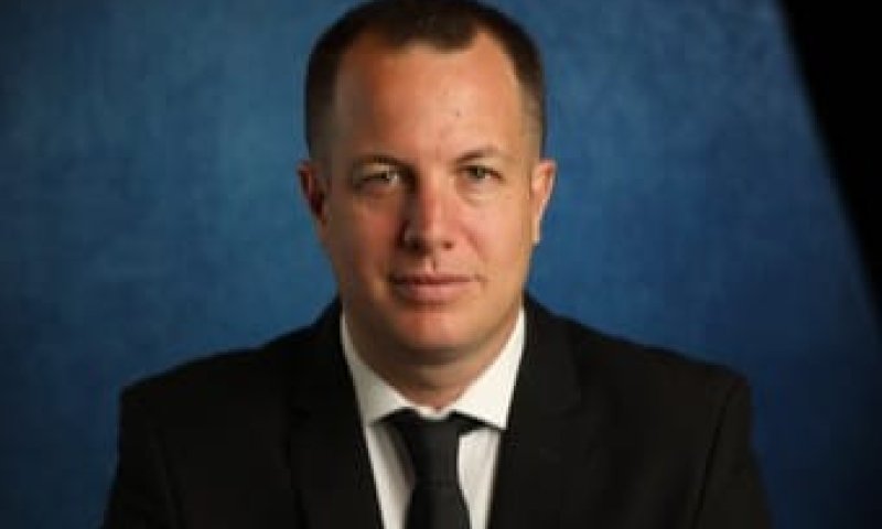 קרב עורכי הדין שיכריע את גורל מערכת המשפט