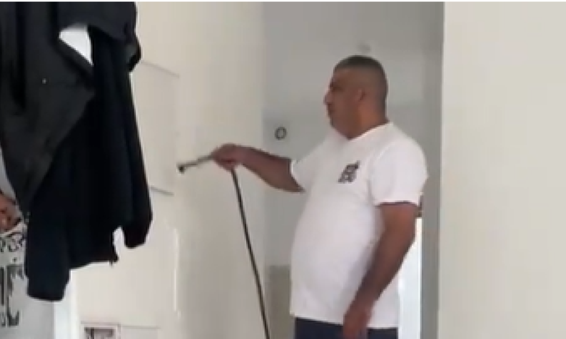 טרור הבנייה: הפועל הערבי ששטף ארון חשמל נעצר