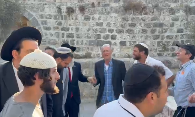 הרב ליאו די: זו הסיבה שהתפללתי הבוקר בהר הבית