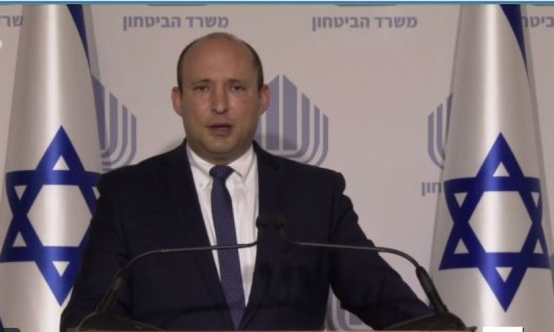 בנט: לקיים חתונות עד 50 איש, תפילות בשטח פתוח