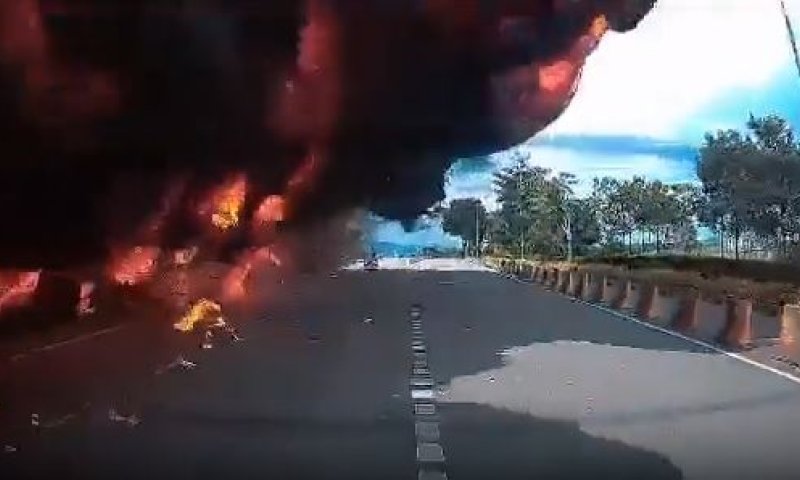 אסון במלזיה: 10 הרוגים בהתרסקות מטוס קל