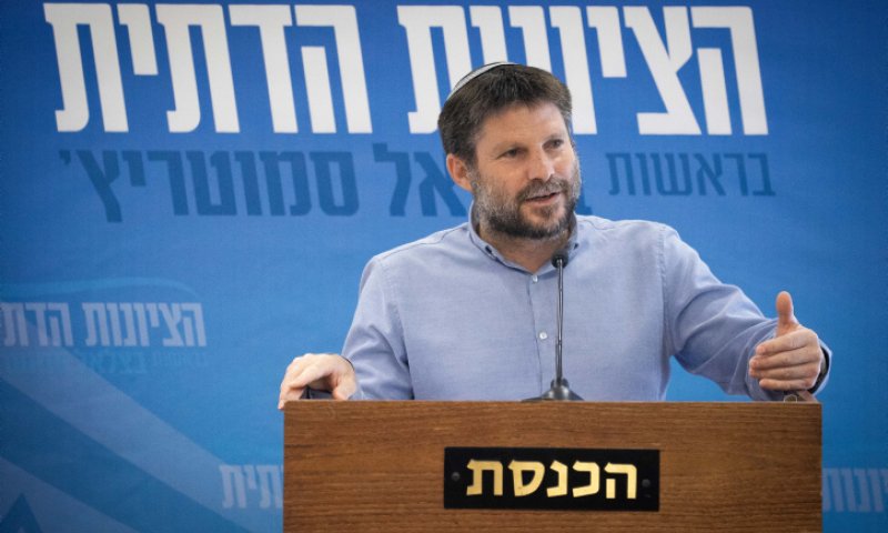 סמוטריץ' מגיב למתקפה: אף אחד לא עושה לנו טובה