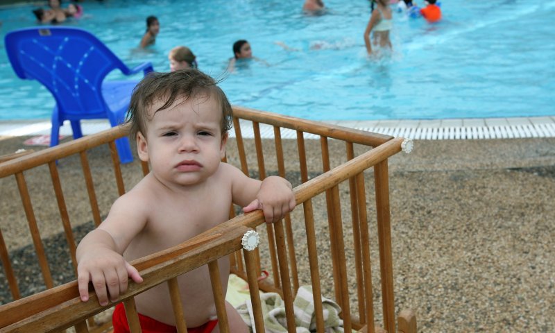 פעוטה בת 3 טבעה בבריכה בבית באילת; מצבה קריטי