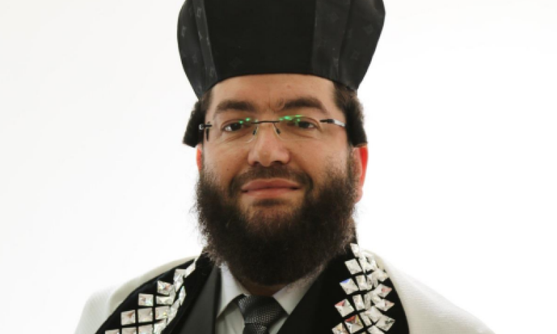 החזן דוד וינבך: "השנה אנחנו יודעים כמה צריך להתפלל"