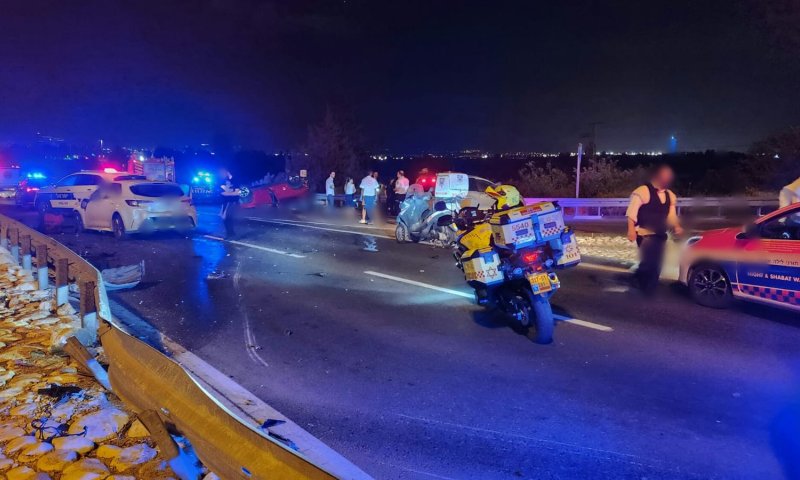 הרכב התהפך: בת 60 נהרגה בתאונה קטלנית בבית דגן