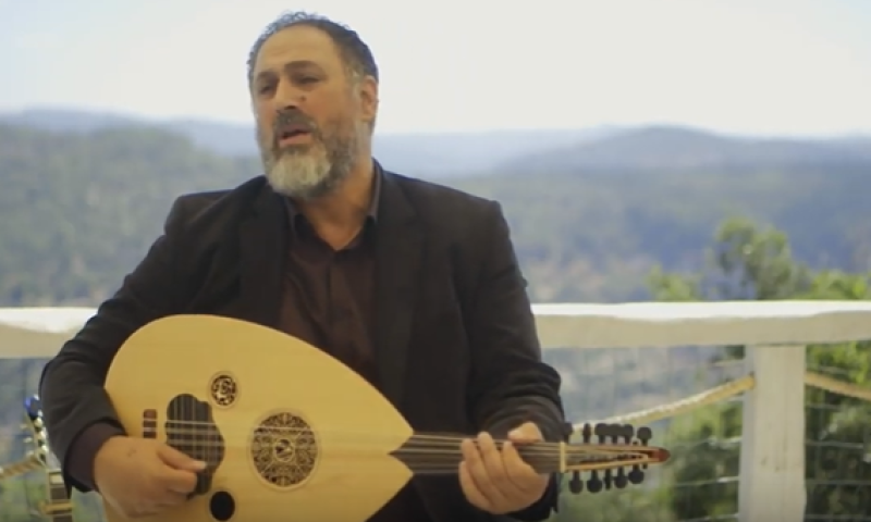 צפו: גולן אזולאי בקאבר מפתיע לפיוט הסליחות