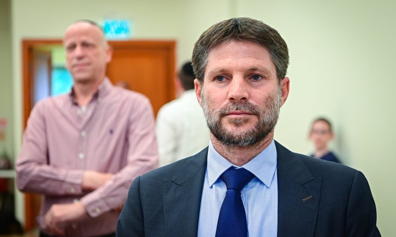 &rdquo;לא כפוליטיקאי, כחבר&rdquo;: סמוטריץ&rsquo; נפרד משלום סופר