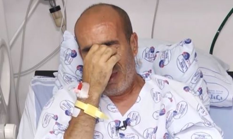 צפו: תושב שדרות שניצל מתפרק בשידור חי