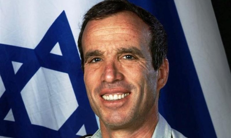 תזכורת: האלוף אלעזר שטרן היכה מתנחלים עם קת הרובה