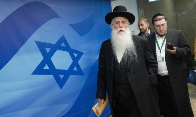 משבר בממשלה: השר החרדי הודיע על התפטרות מתפקידו