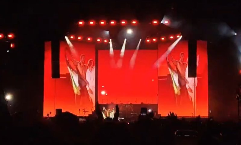 כבר לא בצד שלנו? סולן אימג'ן דרגונס התעטף בדגל פלסטין בהופעה