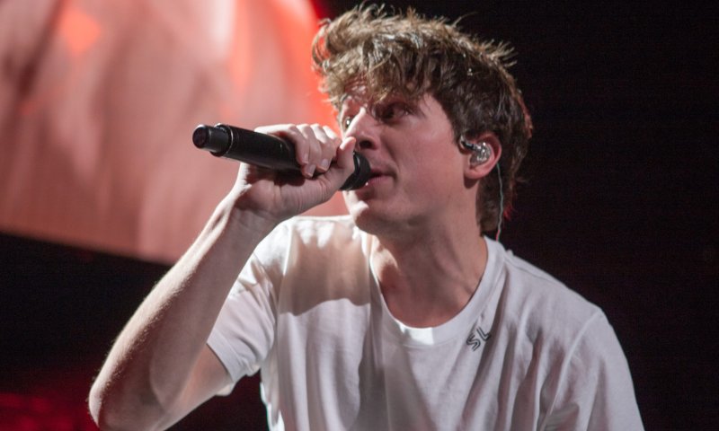 תגידו מזל טוב: כוכב הפופ היהודי התחתן