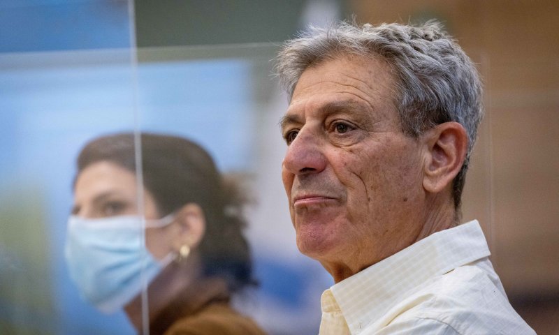 רם בן ברק: "היטלר עלה לשלטון בצורה דמוקרטית"