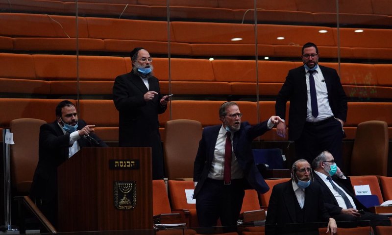 אל תסמכו עליהם: בריחה מהמליאה אינה תירוץ