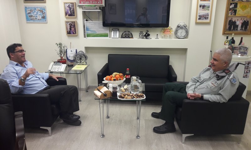 שיתוף פעולה בין צה"ל לשירות הלאומי: ראש אכ"א בפגישה עם ג'רבי