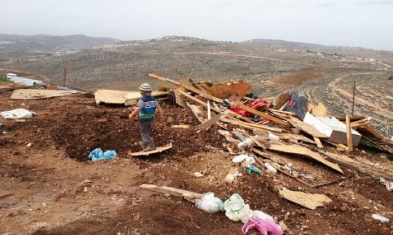 עדות קשה:"שוטרים הפשיטו ותיעדו במהלך פינוי"