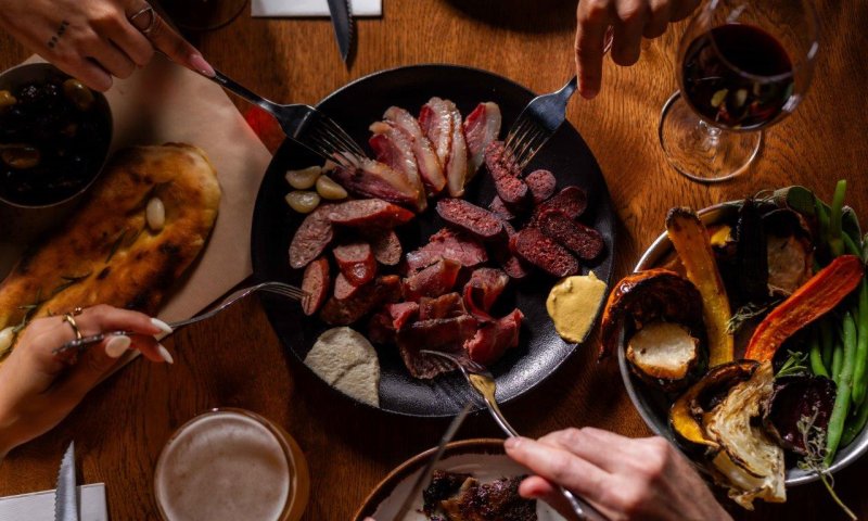 פסאדור: חגיגת בשרים ברזילאית בלב תל אביב