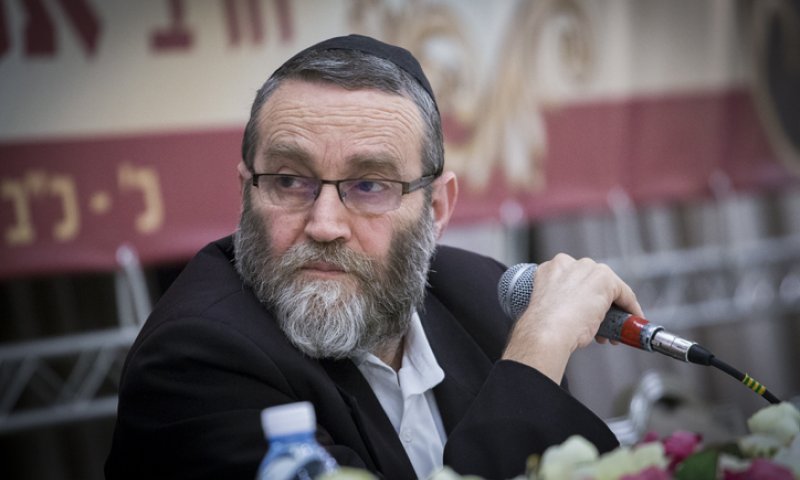 שלוחי חב"ד נגד ח"כ משה גפני בנושא פינוי יישובים